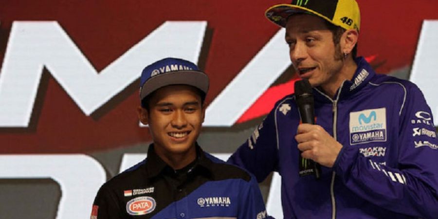 VIDEO - Momen Ketika Indonesia Raya Berkumandang Setelah Galang Hendra Juarai Balapan WorldSSP300 di Brno