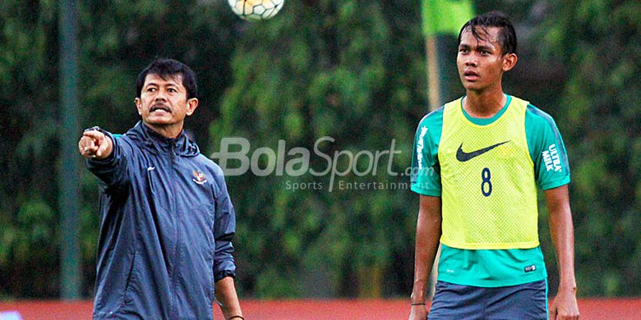 Di Stadion Manahan, Pelatih Indra Sjafri Lakukan Eksperimen