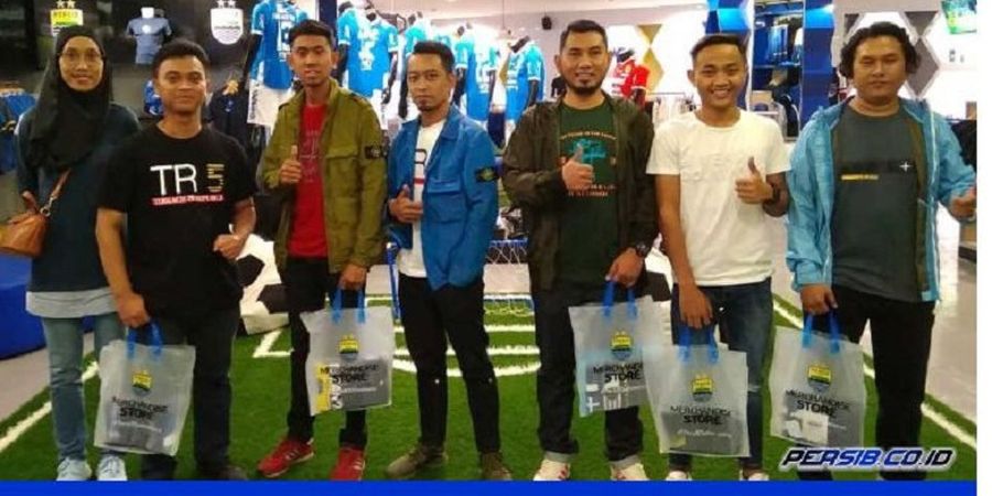 Usai Lawan Persija, Fans JDT Borong Jersey Persib Bandung