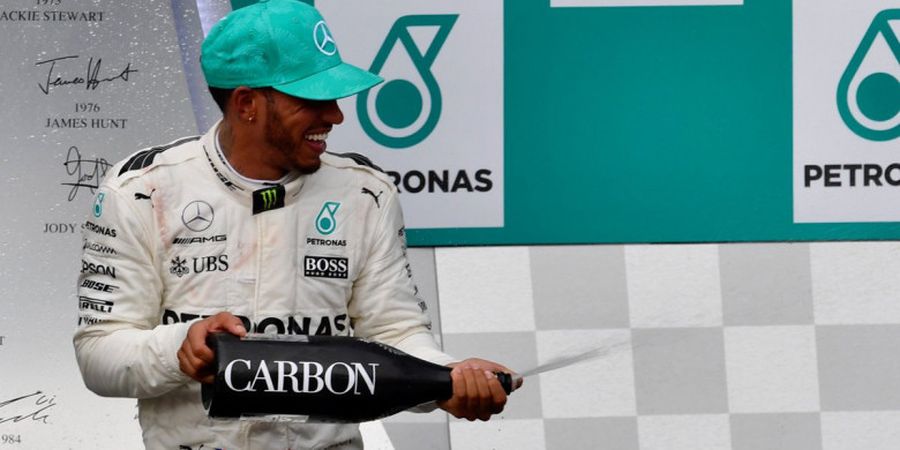 Kegagalan Musim Lalu Menjadi Motivasi Lewis Hamilton di Musim 2017