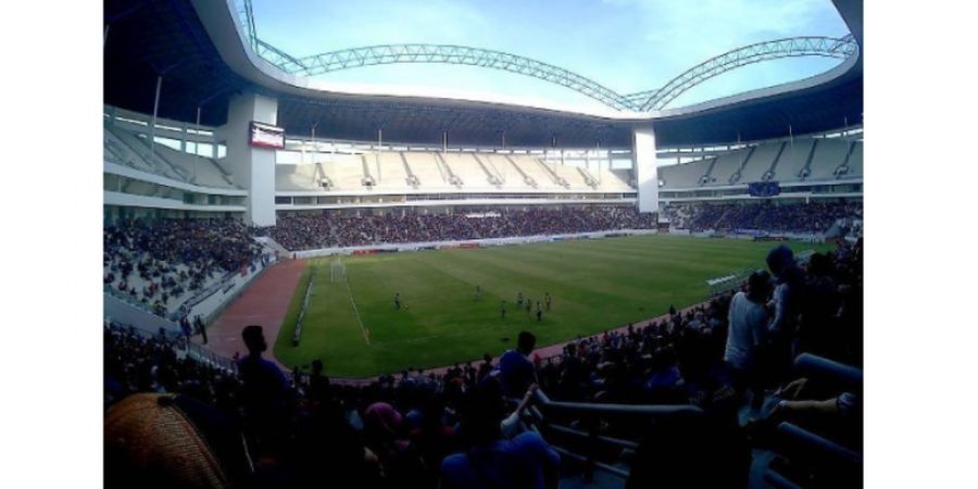 Pemain Madura United Menangis di Stadion Batakan