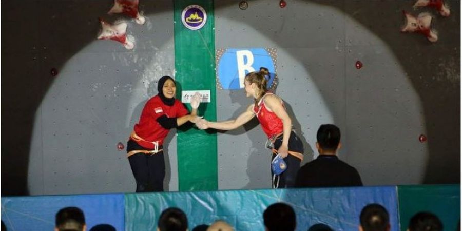 Luar Biasa! Indonesia Punya Spiderwoman Berjilbab yang Sukses Juara Panjat Tebing Dunia
