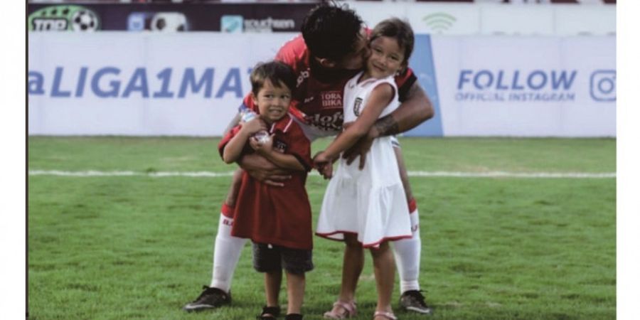 Bukan Bali United, Anak Irfan Bachdim Malah Lebih Suka Pakai Jersey Klub Lain Saat Main Sepak Bola