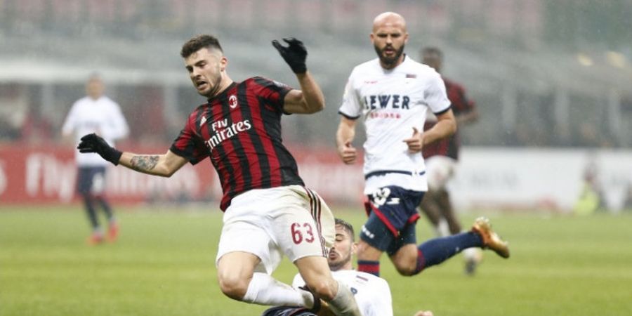 Link Live Streaming AC Milan Vs Crotone - Nihil Gol di Babak Pertama