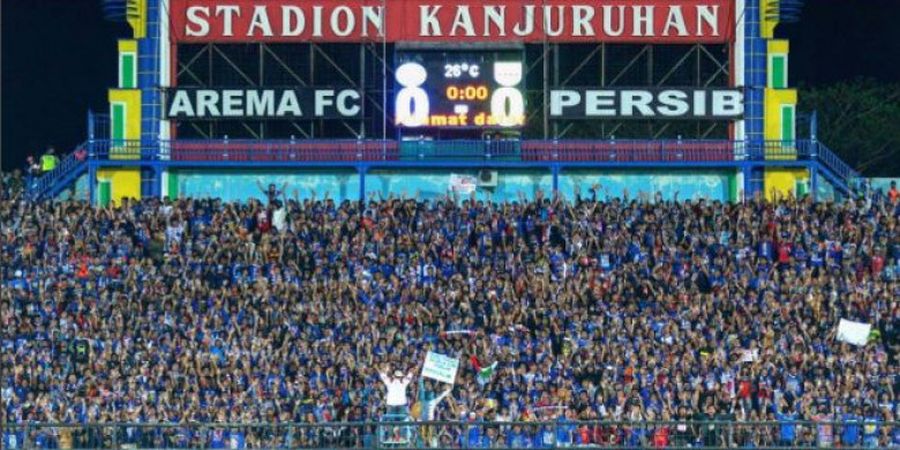 Salut, Aremania Ikut Bertandang ke Serui demi Laga Arema FC Vs Perseru