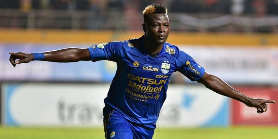 Striker Persib Bandung Ezechiel N'Douassel dalam Lilitan Angka 4