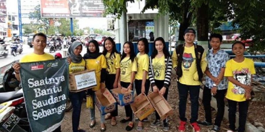 Fan Barito Putera Rela Turun ke Jalan untuk Bantu Korban Gempa dan Tsunami di Palu