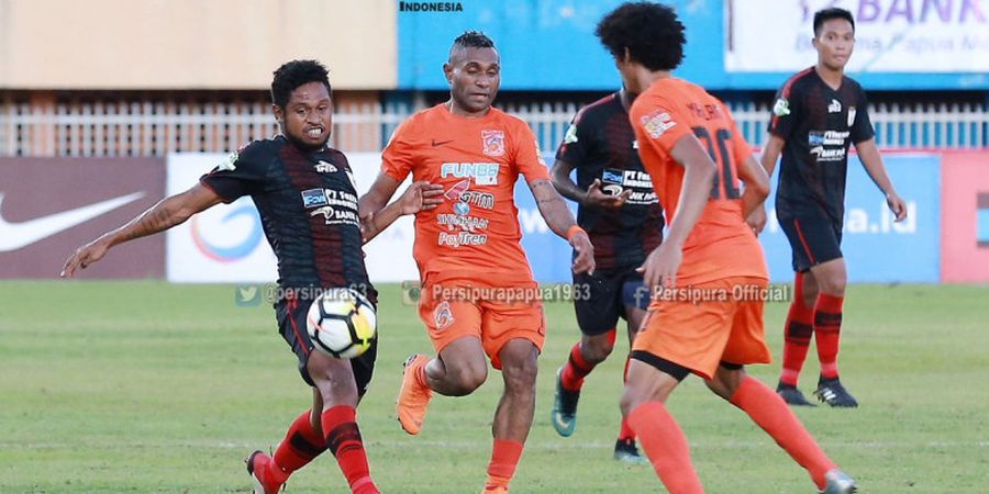 Borneo FC Vs Persipura - Diwarnai Pertikaian dan Kartu Merah, Mutiara Hitam Ditekuk Tuan Rumah