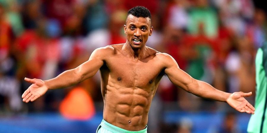 Nani Menari Capoeira di Depan 12.000 Suporter Valencia