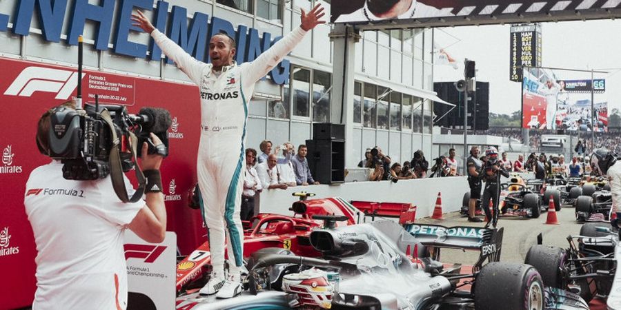 Hamilton Permalukan Vettel di Negaranya Sendiri