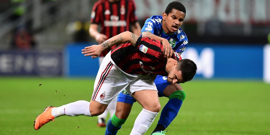 Hasil AC Milan Vs Sassuolo - Gol Telat Nikola Kalinic Selamatkan Rossoneri dari Kekalahan