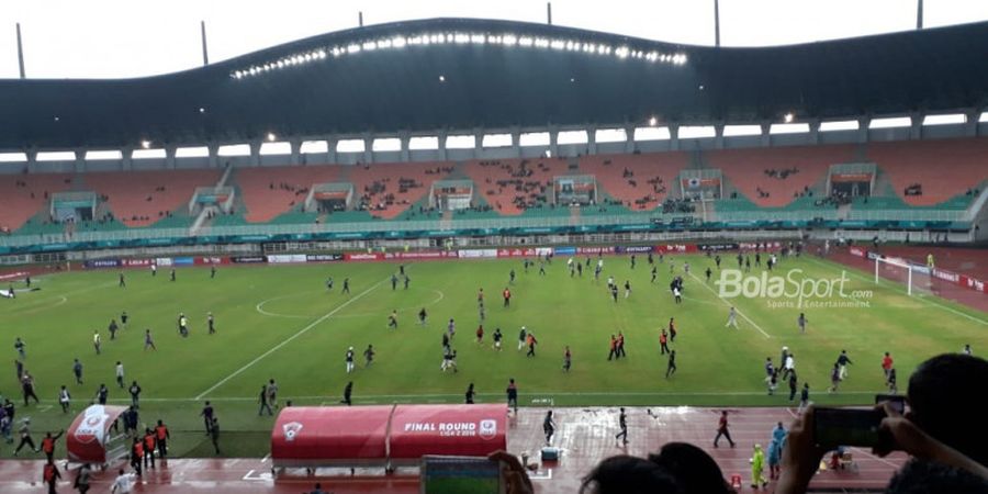 Kejanggalan di Laga Persita Vs Kalteng Putra, Wasit Gaib Pimpin Pertandingan