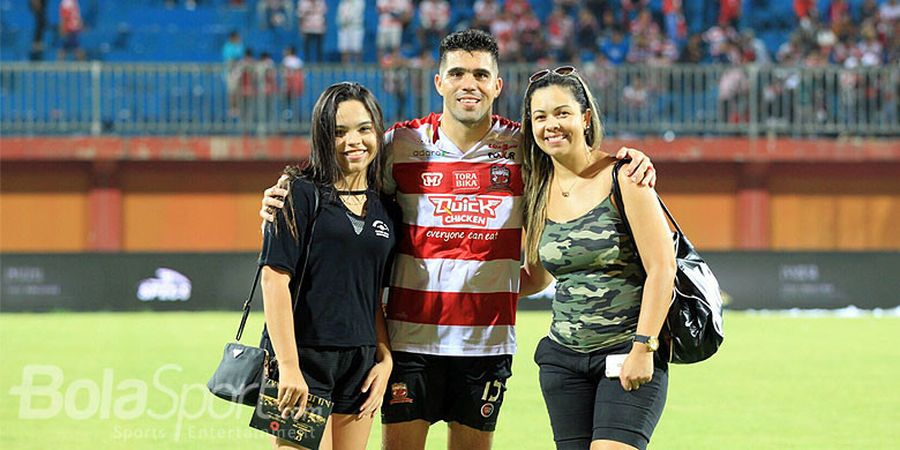 Bek Madura United Bersyukur Timnya Raih Tiga Poin
