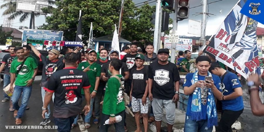 Salut! 4 Elemen Suporter di Jayapura Lakukan Aksi Menyejukkan Jelang Buka Puasa