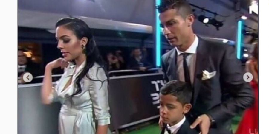 Cantik dan Berkelas, Ini Detail Outfit yang Dikenakan Kekasih Cristiano Ronaldo saat Menghadiri FIFA Football Awards 2017