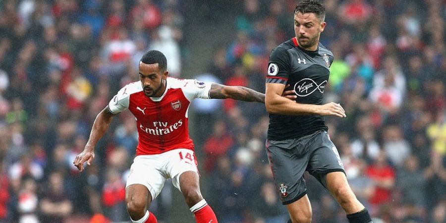 Walcott Siap Tempur, Ramsey Masih di Ruang Perawatan