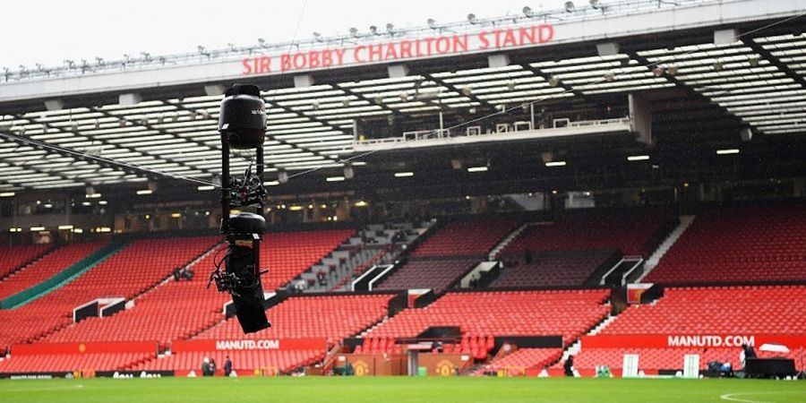 Old Trafford Kebakaran, Ini Konfirmasi Resmi Man United