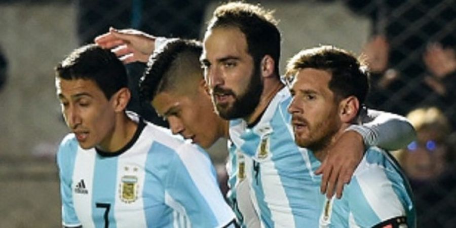 Gol Indah Higuain Menangkan Argentina