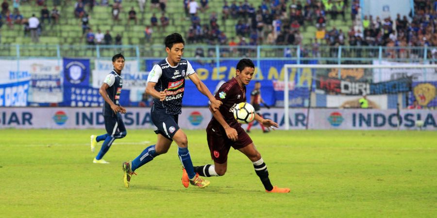 Arema FC Vs Bali United - Dua Gol Hanif Sjahbandi Bawa Singo Edan Unggul di Babak Pertama