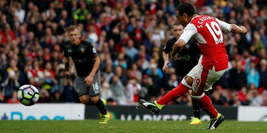 Tak Ada Nama Santi Cazorla di Skuat Arsenal untuk Liga Inggris 2017-2018, Kenapa?