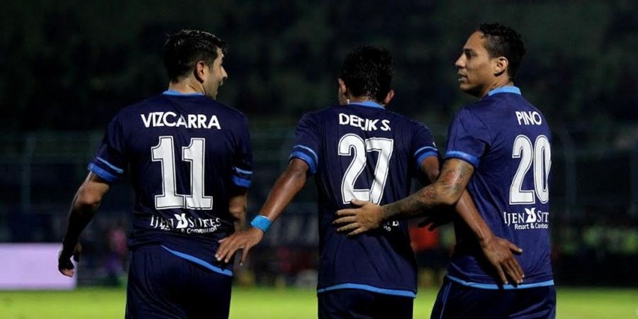 Arema FC Vs PSM Makassar - Balas Cetak 3 Gol dalam 10 Menit, Arema FC Mulai Bangkit