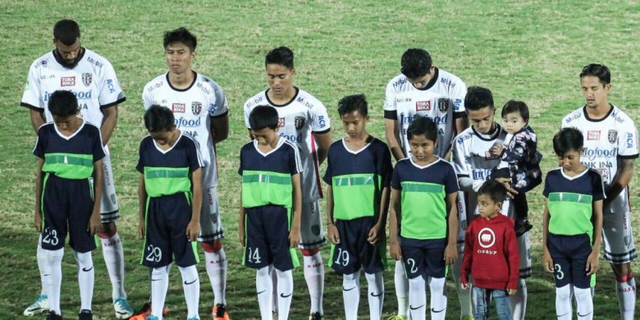 Begini Cara Bali United Sampaikan Kado untuk Pengungsi Gunung Agung