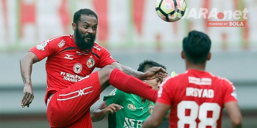 Laga Semen Padang Vs PSM Diundur 30 Menit