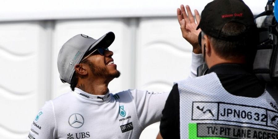 Hamilton Minta Mercedes Tarik Protes atas Aksi Verstappen di Sirkuit Suzuka