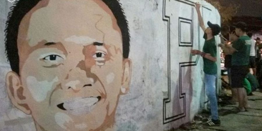 Bonek Tunjukan Kreativitas dengan Membuat Mural Bergambar Presiden Klub Persebaya