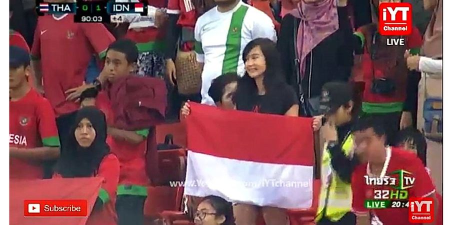 Terkuak, Siapa Sosok Cantik Pembawa Bendera Merah Putih di Laga Indonesia Vs Thailand