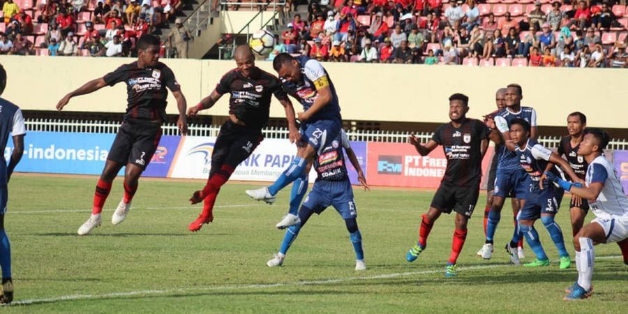 Diwarnai Kartu Merah, Persipura Sukses Kalahkan Arema FC