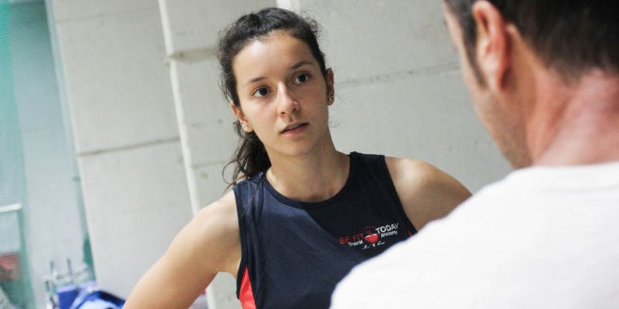 Kenalan dengan Alexandra Sasebes, Fisioterapis Cantik asal Romania di Kejuaraan Dunia Masters Atletik