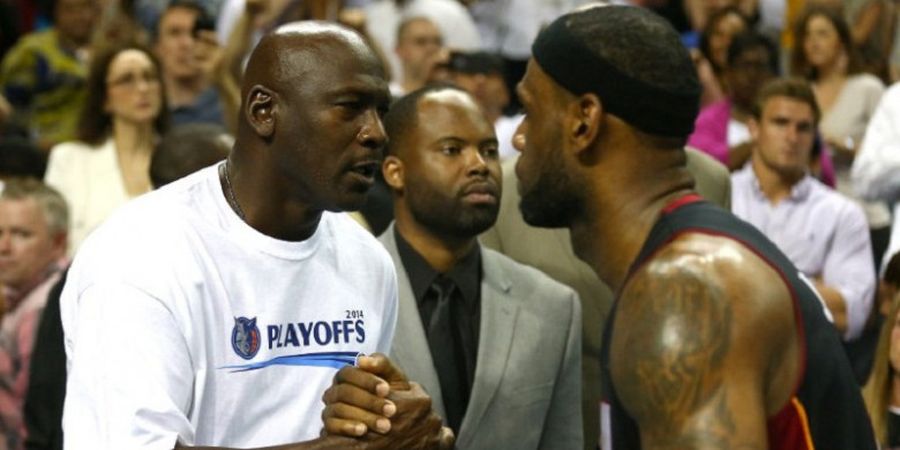 Pelatih Warriors Sejajarkan LeBron James dengan Michael Jordan