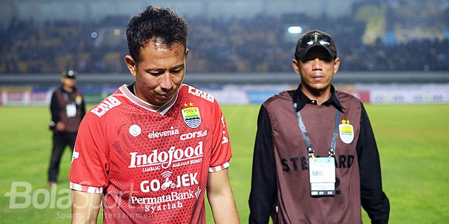 Made Wirawan nan Malang Akibat Rapuhnya Lini Belakang Persib