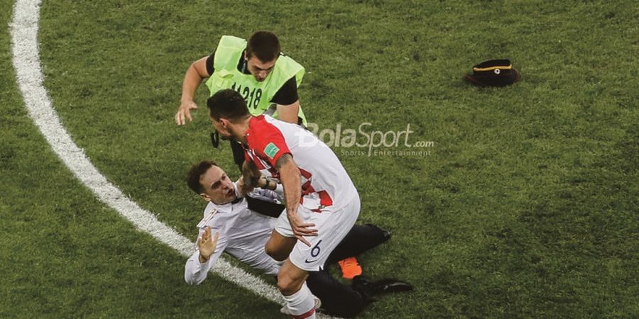 Grup Band Punk Asal Rusia Bertanggung Jawab atas Insiden Masuknya Penonton ke Stadion