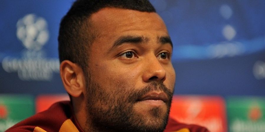 Follow Akun Instagram Persib Bandung, Ashley Cole Tertarik Ikuti Jejak Michael Essien?