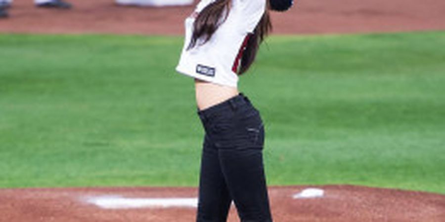 5 Cewek Kpop yang Ternyata Bisa Main Baseball!