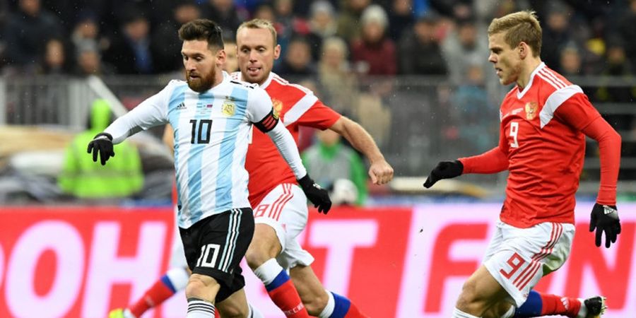 Kiper Rusia Tampil Brilian, Lionel Messi Cs Tertahan pada Babak Pertama