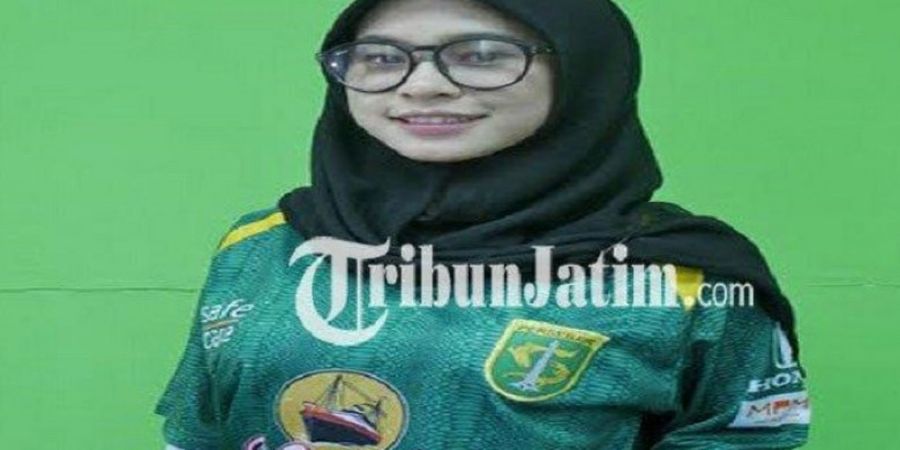 Demi Persebaya, Bonita Ini Rela Tidur di Alun-alun Bandung