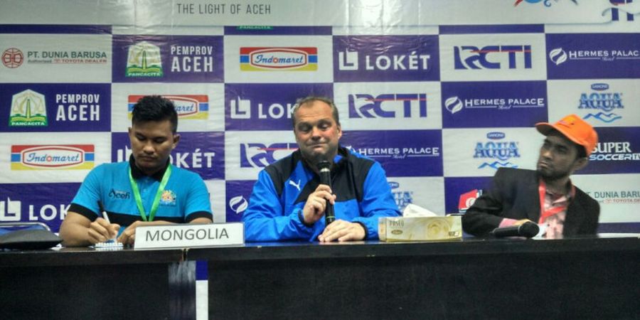 Kondisi Lapangan Buruk, Pelatih Timnas Mongolia Kritik Panitia Aceh World Solidarity Cup 2017