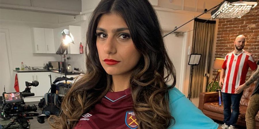 Mia Khalifa Punya Alasan Nyeleneh Dalam Memberi Dukungan pada West Ham United