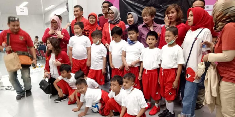 Mimpi Anak-anak Penderita Kanker Terwujud Lewat Timnas U-19 Indonesia