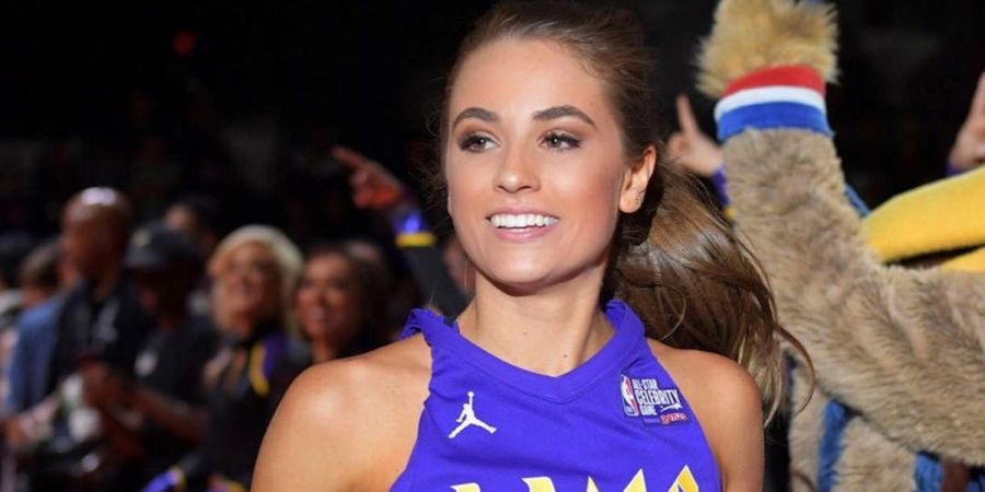 Saksikan NBA All Star 2018, Mata-mata Cantik Ini Menyedot Perhatian Netizen