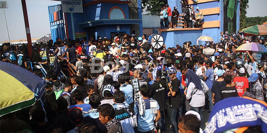 Persela Lamongan Vs Arema FC - LA Mania Buat Kuis Menarik Berhadiah Pulsa 