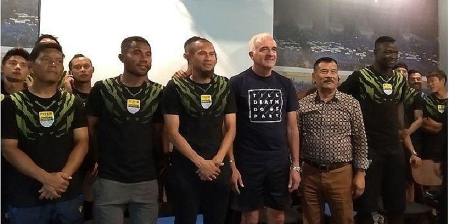 Redakan Ego, Mario Gomez dan Pemain Persib Sepakat Berdamai Demi Satu Tujuan