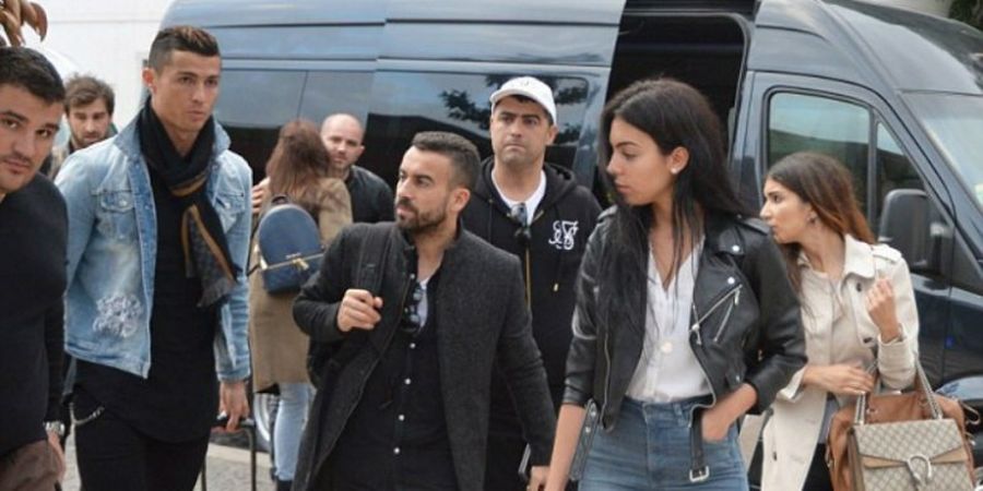 Ronaldo Kunjungi Hotel Bareng Kekasih, Ibunya Kena Tilang