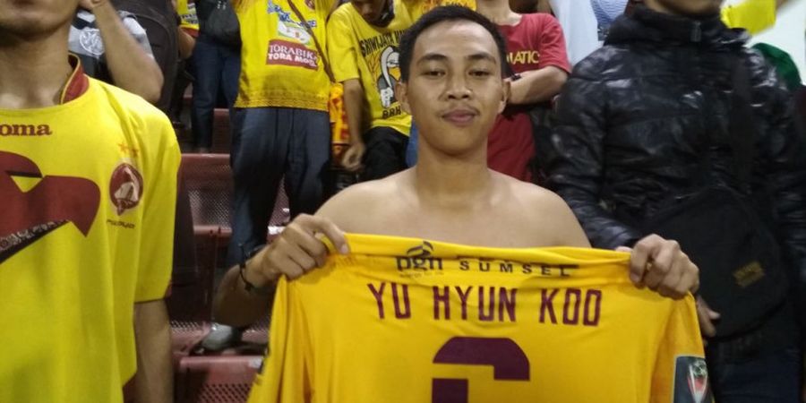 Alasan Mulia Yu Hyun Koo Memberi Hadiah Jersey Cuma-cuma kepada Suporter Sriwijaya FC
