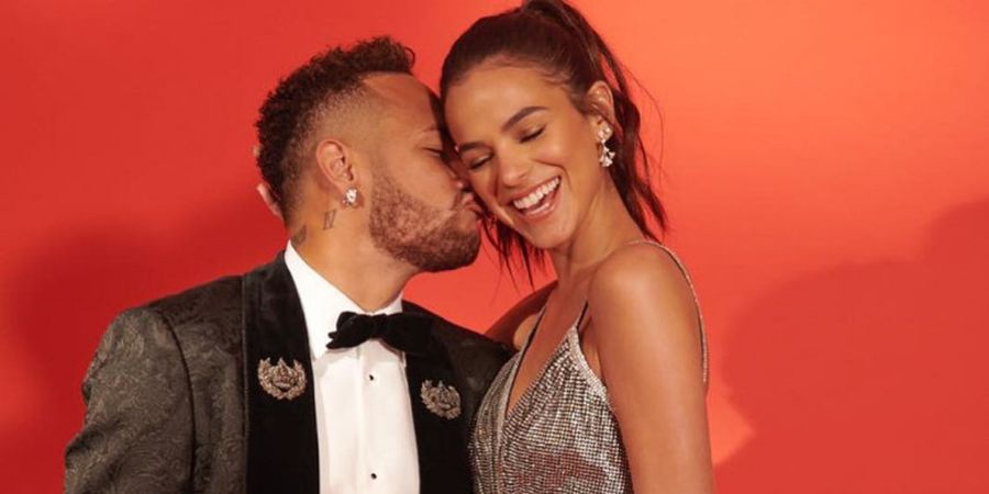 Ditinggal Neymar, Bruna Marquezine Rayakan Ulang Tahun Mewah di Yunani