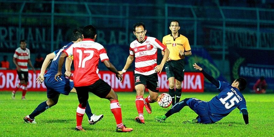 Sejarah HarI Ini - Dua Gol Slamet Nurcahyo Bawa Madura United Kalahkan Arema FC