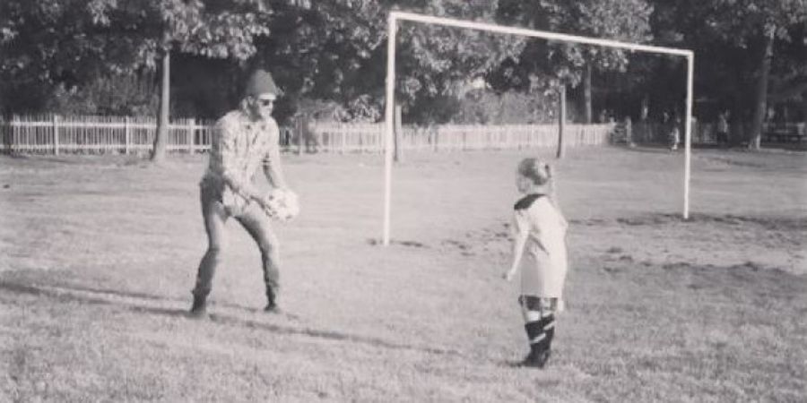 VIDEO - Beginilah Aksi Putri Bungsu David Beckham saat Pertama Kali Belajar Bermain Sepak Bola